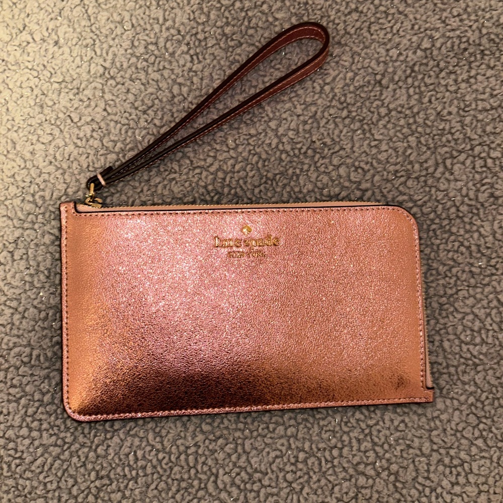 Kate Spade Rose Gold Wristlet Clutch BRAND NEW CONDITION